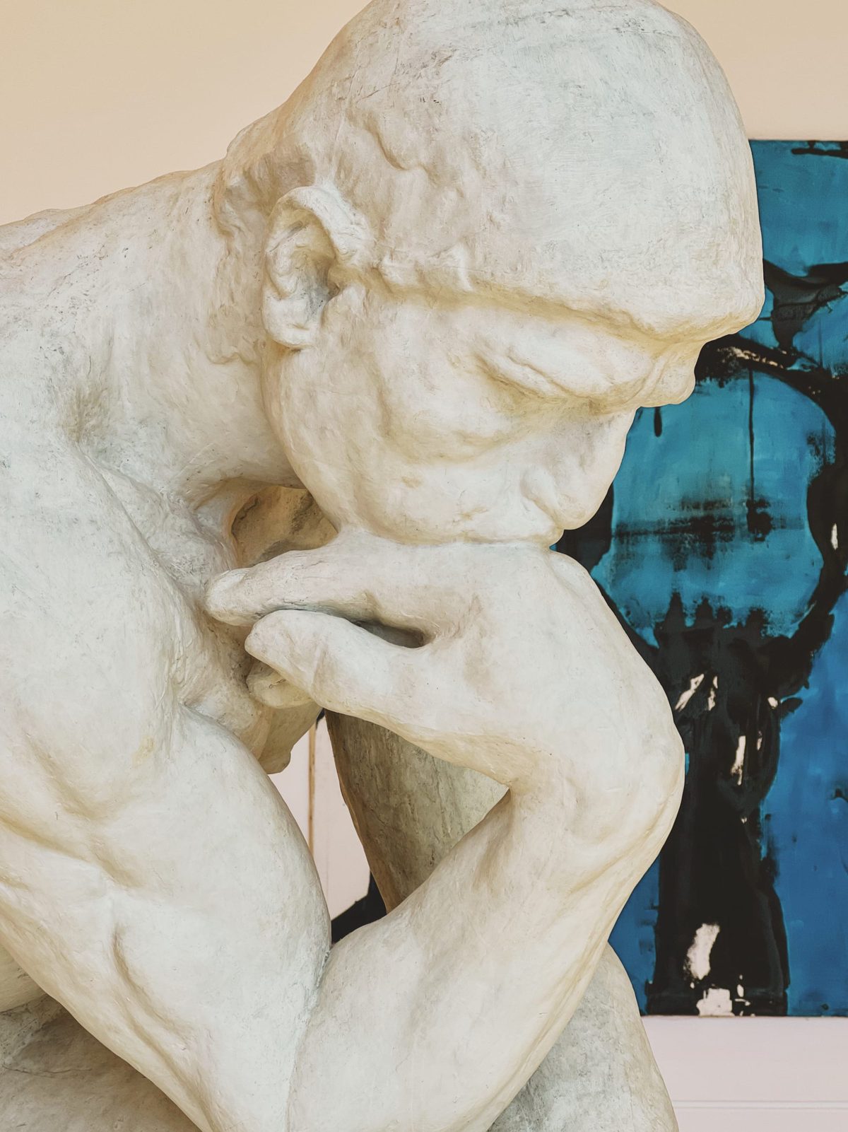 A muscular statue in a museum. Image Anthony Nelzin-Santos.