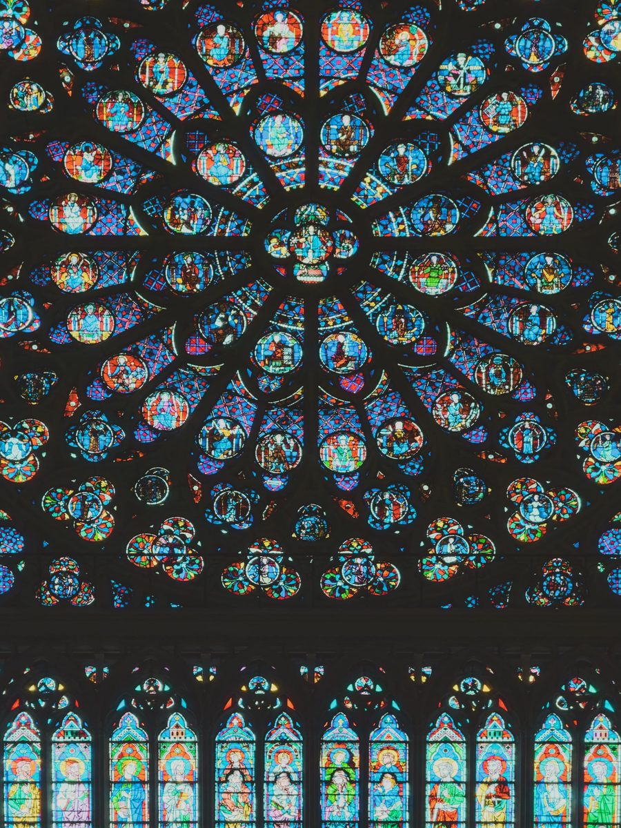 One of the monumental rosaces of the Notre-Dame de Paris cathedral. Image Anthony Nelzin-Santos.