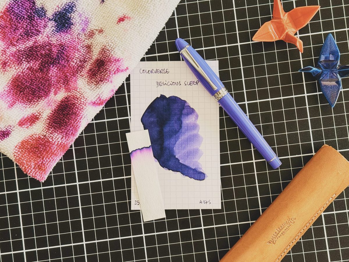 An ink swatch of Colorverse Delicious Sleep with the Aurore Ipsilon fountain pen. Image Anthony Nelzin-Santos.